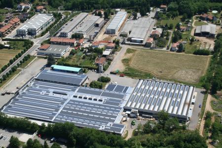 usine de chaine de manutention à galet ZMC à Cavaria en Italie vue du ciel